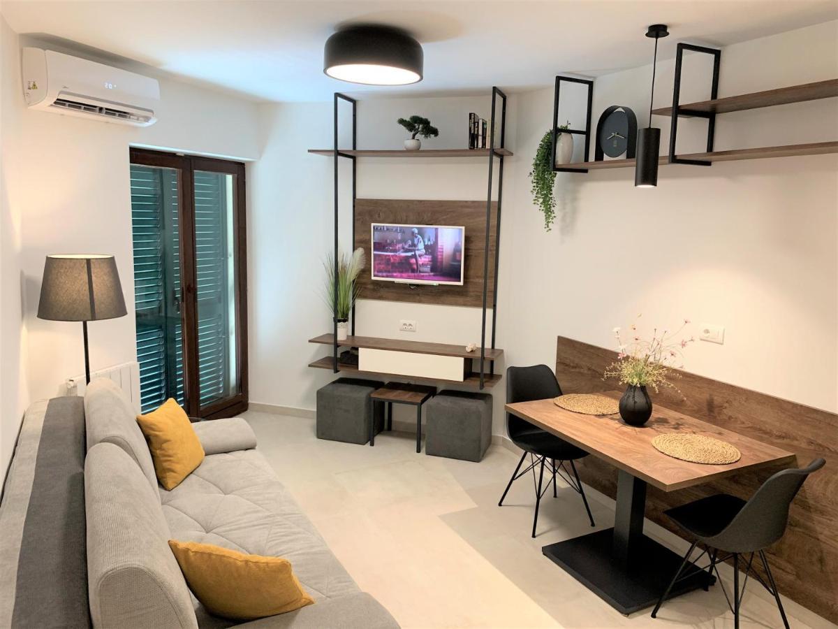 Villa Fani - Apartments In Trogir Kültér fotó