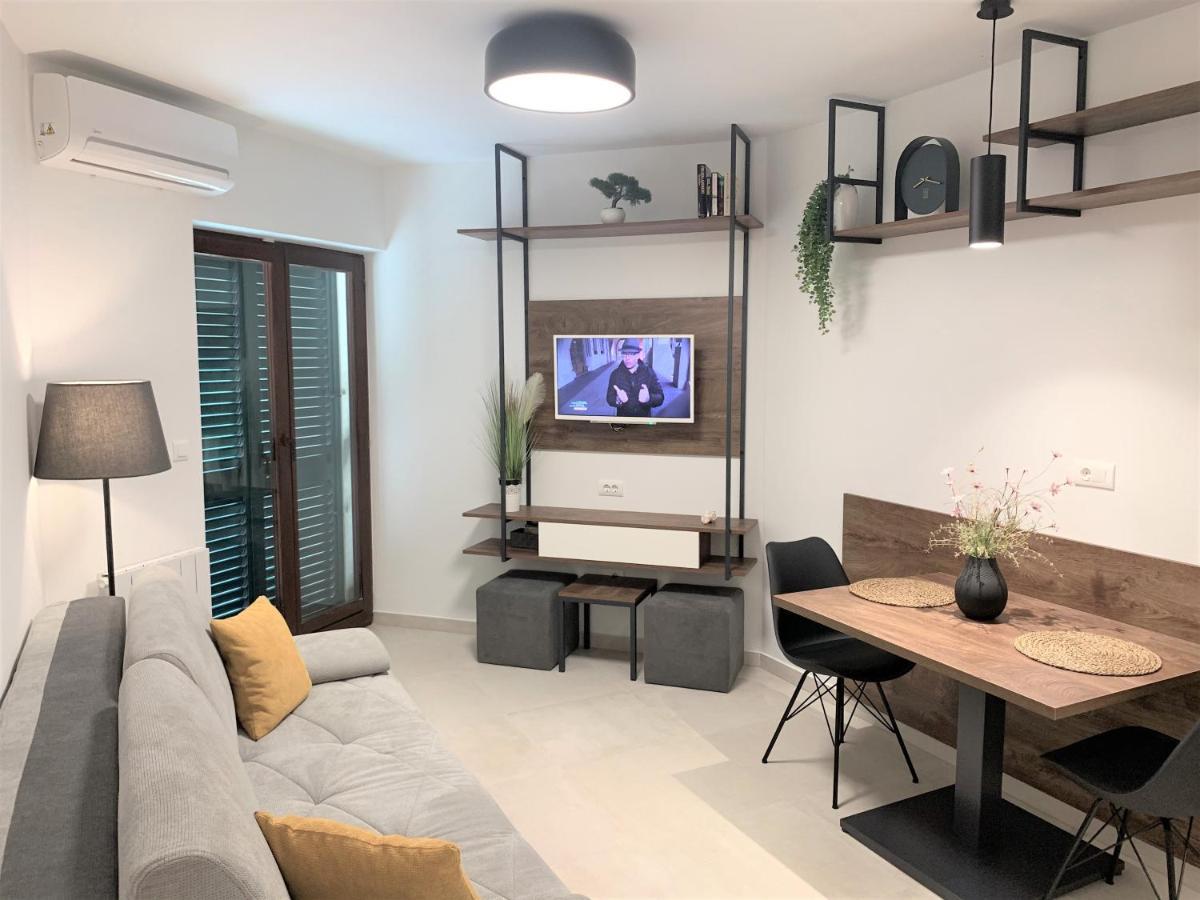 Villa Fani - Apartments In Trogir Kültér fotó