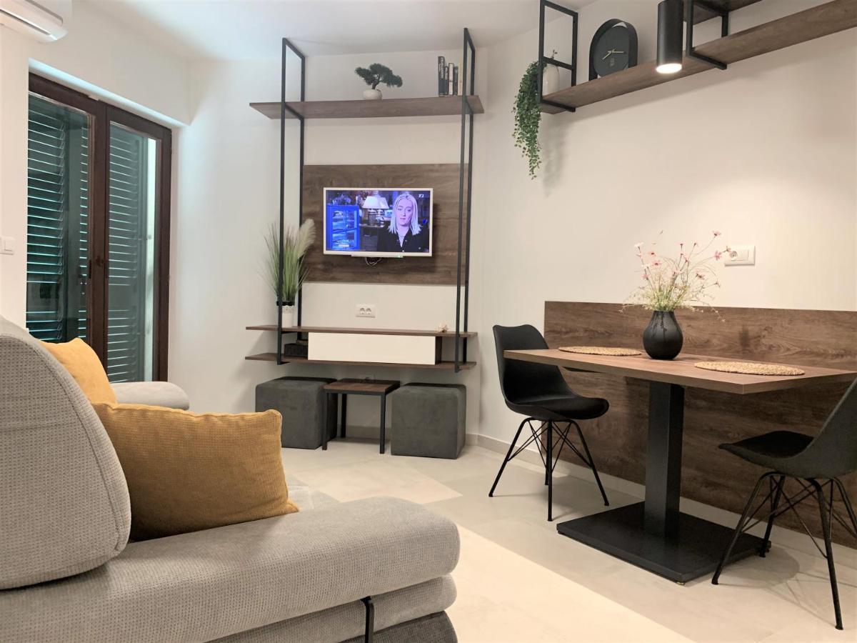 Villa Fani - Apartments In Trogir Kültér fotó
