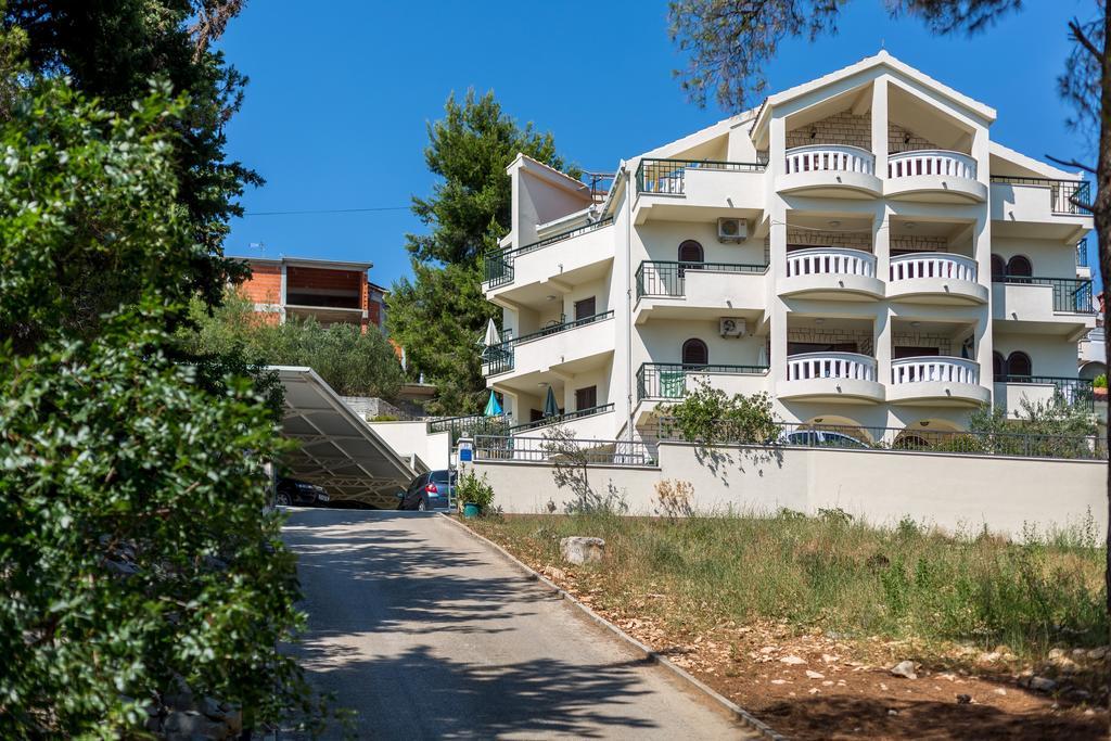 Villa Fani - Apartments In Trogir Kültér fotó