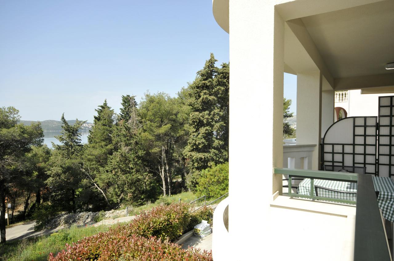 Villa Fani - Apartments In Trogir Kültér fotó