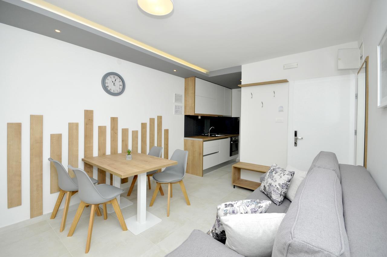 Villa Fani - Apartments In Trogir Kültér fotó