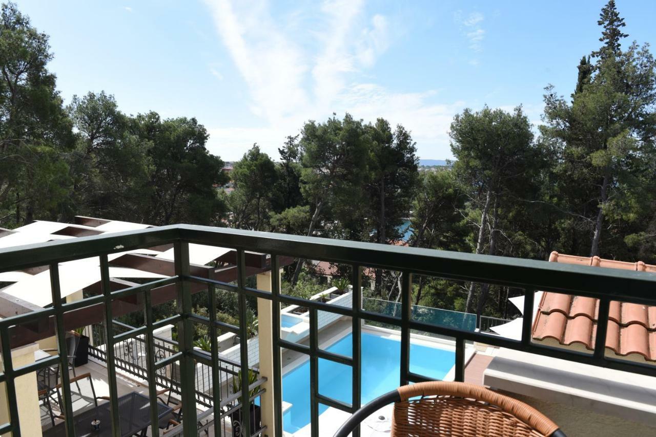 Villa Fani - Apartments In Trogir Kültér fotó